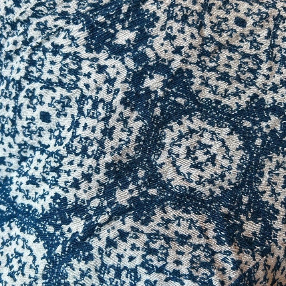 Patterned Flowy Dress - Picture 8 of 8